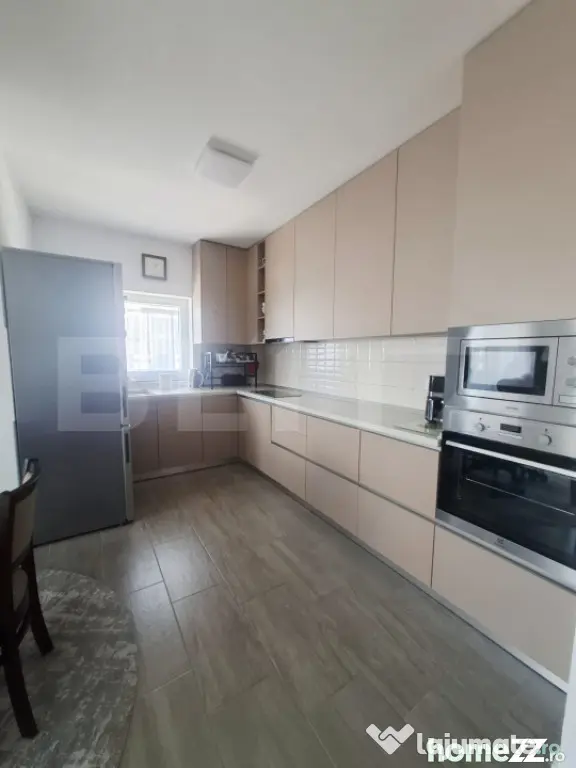 Apartament 3 camere | Tractorul | Mobilat & Utilat & Parcare - Brasov (Brasov)