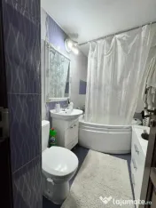 Apartament spațios cu 4 camere, 71 mp utili + balcon, zon? 