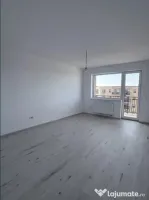 Apartament 2 camere, decomandat - zona Tractorul