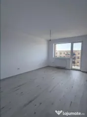 Apartament 2 camere, decomandat - zona Tractorul 