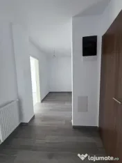 Apartament 2 camere, decomandat - zona Tractorul 