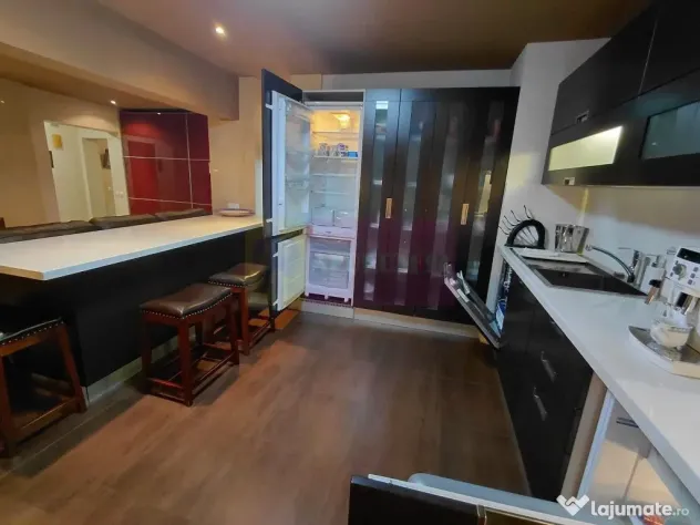 Apartament de 4 camere pe bd 13 Septembrie stradal-Marriott
