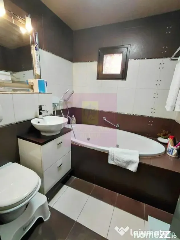 Apartament4 camere pe bd 13Septembrie stradal-Marriott, g...