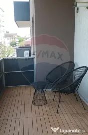 Apartament cu 3 camere de vanzare, centrala proprie - Mih... 