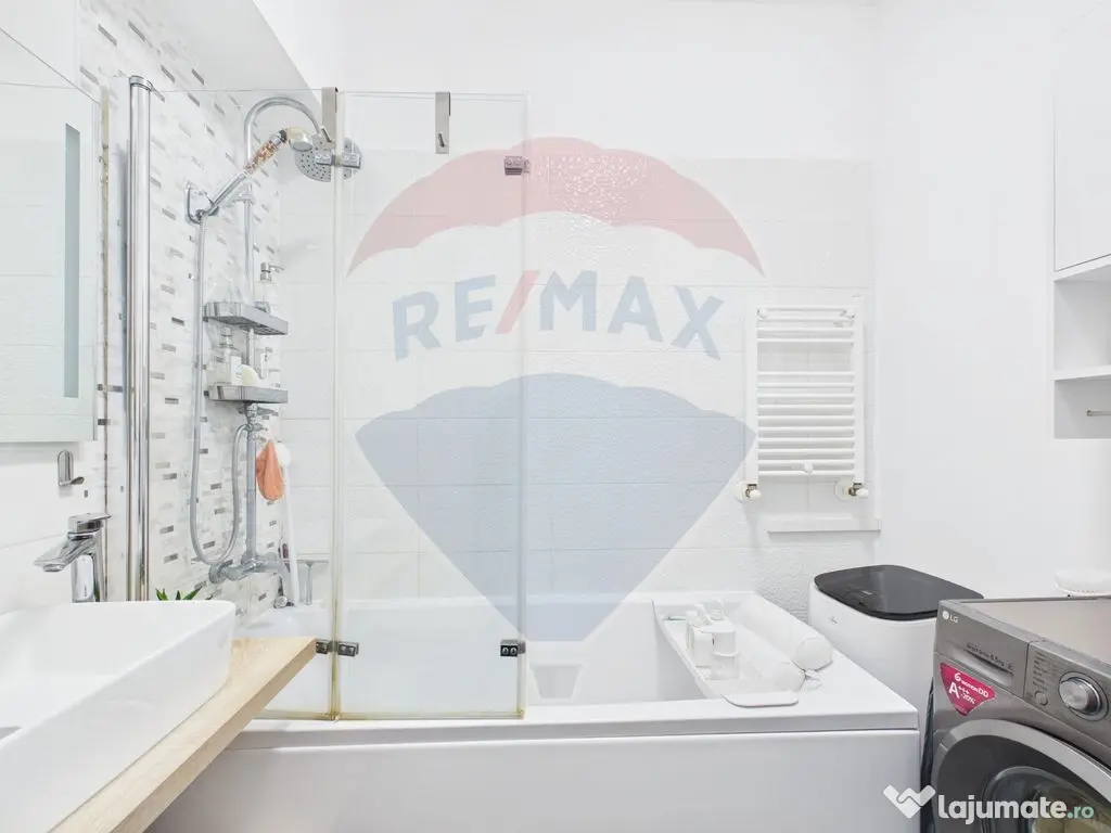 Apartament cu 3 camere de vanzare, centrala proprie - Mih...