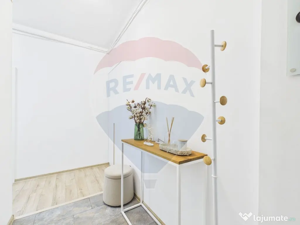 Apartament cu 3 camere de vanzare, centrala proprie - Mih...