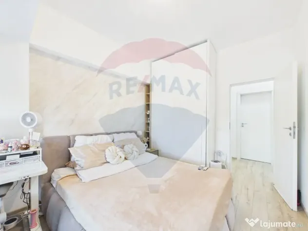Apartament cu 3 camere de vanzare, centrala proprie - Mih...
