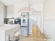 Apartament cu 3 camere de vanzare, centrala proprie - Mih...