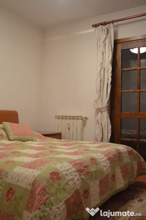 Predeal-Apartament cu patru camere ,mobilat si utilat -Cioplea
