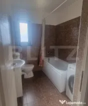 Apartament 2 camere de închiriat – parter, loc de parcare