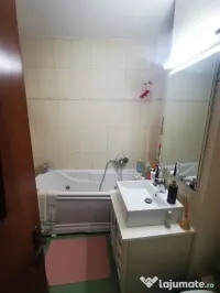 De vanzare apart. cu 3 camere, Complex Vega, Ultimul Leu,... 