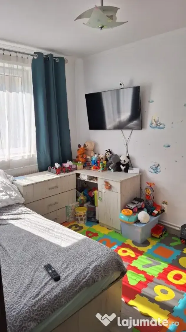 Apartament 3 camere, caramida, 51mp utili+balcon inchis, etaj 3