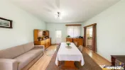 Casa cu spatiu comercial, 1.000mp teren anexe, areal Central 