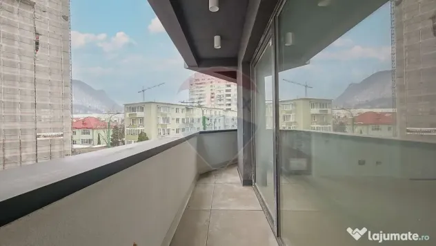 Apartament 2 camere ultracentral cu vedere spre Tâmpa I ...