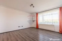 Apartament 3 camere de vanzare in Floresti, Str.Eroilor 8...