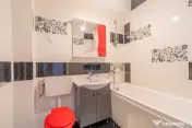 Apartament 3 camere de vanzare in Floresti, Str.Eroilor 8... 