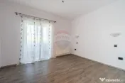 Apartament 3 camere de vanzare in Floresti, Str.Eroilor 8... 