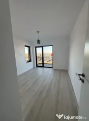 Apartament 2 camere, decomandat - zona Tractorul 