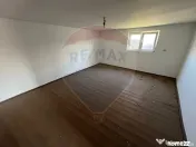 Casă cu 7000mp teren intravilan Movilita 