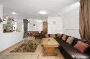 Casa de vacanta sau pensiune in Dâmbovicioara 5 camere, 5 b