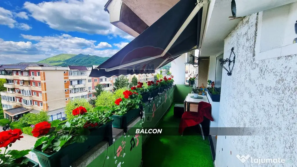 ULTRACENTRAL DE VANZARE Apartament cu 3 camere
