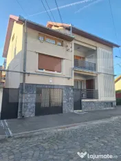 Casa de vanzare, 350 mp, zona Central 