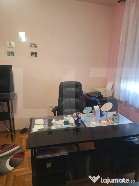 Casa de vanzare, 350 mp, zona Central