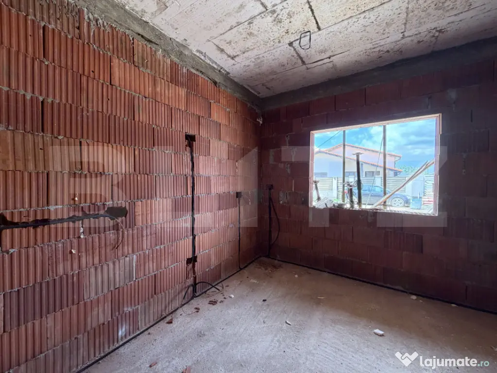 Casa P+1, 3 dormitoare, 105 mp, 200 mp teren, toate utilitat