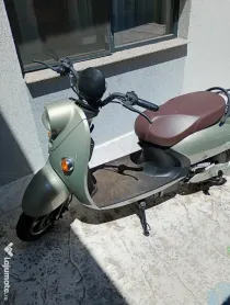 Scuter electric volta puțin folosit