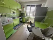 Apartament 3 camere decomandat, 70 mp, balcon închis, etaj 