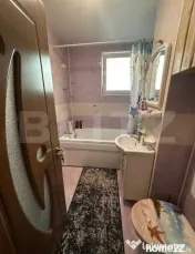 Apartament 3 camere decomandat, 70 mp, balcon închis, etaj 