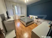 Apartament 3 camere decomandat, 70 mp, balcon închis, etaj 
