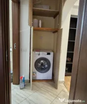 Apartament 3 camere de închiriat, termen lung, în zona Cit