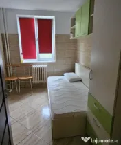 Apartament 3 camere de închiriat, termen lung, în zona Cit