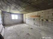 Duplex la rosu, 4400mp teren, Siret