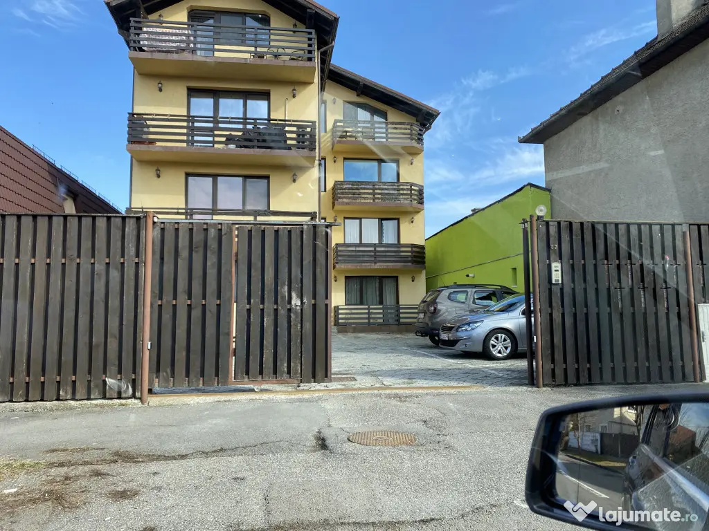 Proprietar, vand apartament cu 2 camere deosebit