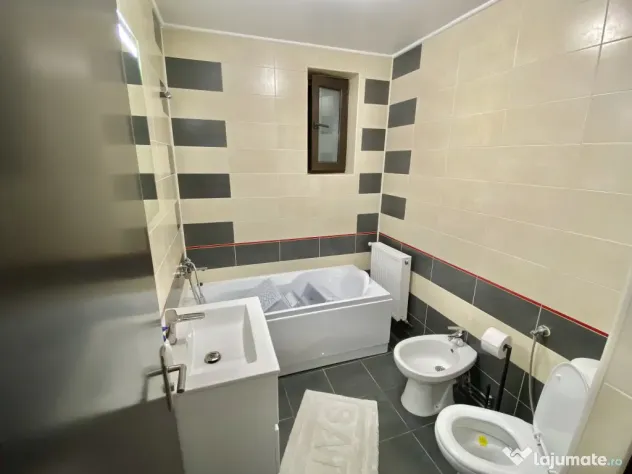 Proprietar, vand apartament cu 2 camere deosebit