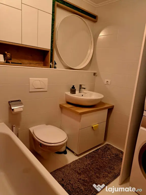Apartament 3 camere zona TRACTORUL,