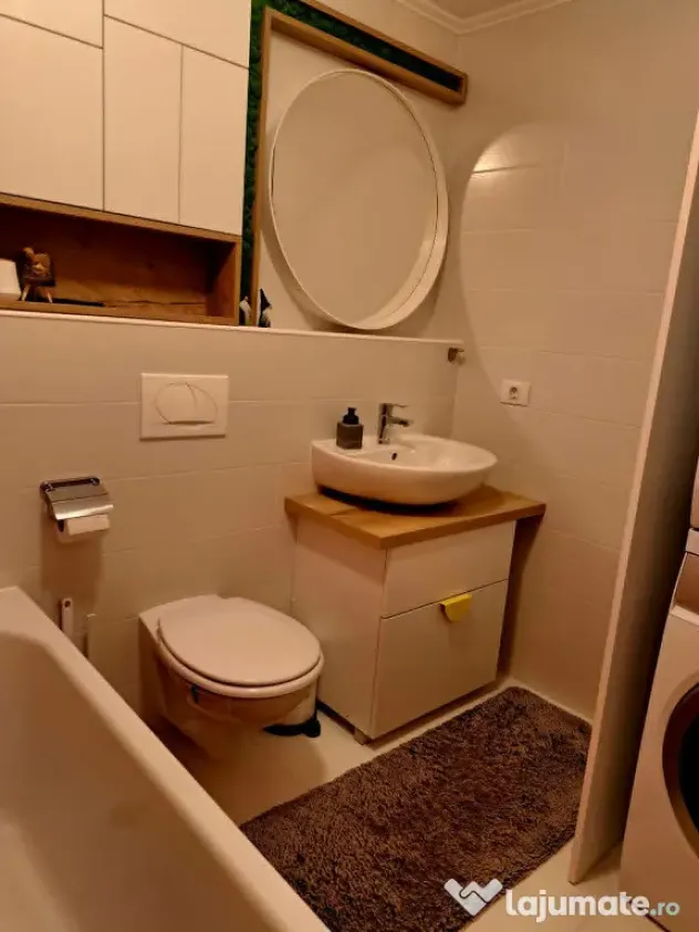 Apartament 3 camere zona TRACTORUL,