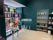 Spatiu comercial stradal cu vitrina generoasa - Calea Mosilo