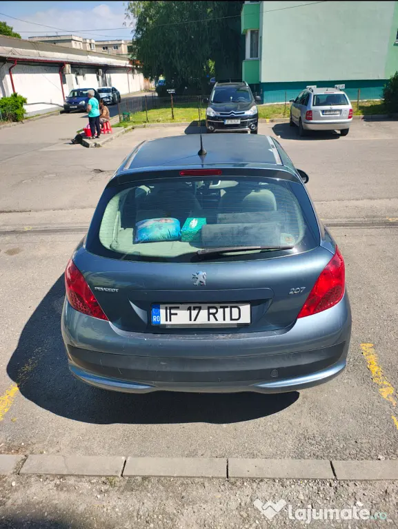 Vând Peugeot 207 1.4 diesel