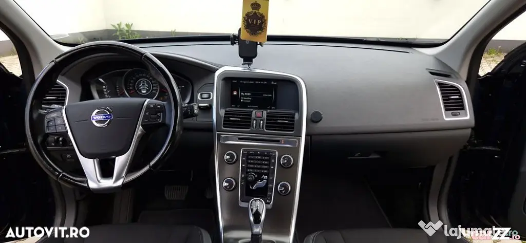 Volvo xc 60 2014.