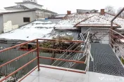 Bucurestii Noi - Chitila Ap 3 camere la curte, terasa, co... 