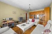 Apartament cu 3 camere de vânzare în zona Podgoria 