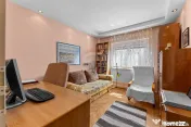 Apartament cu 3 camere de vânzare în zona Podgoria 