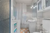 Apartament cu 3 camere de vânzare în zona Podgoria 