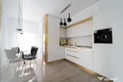Casa cu 4 camere si Zona Cinema si Semineu | La 15 Minute de 