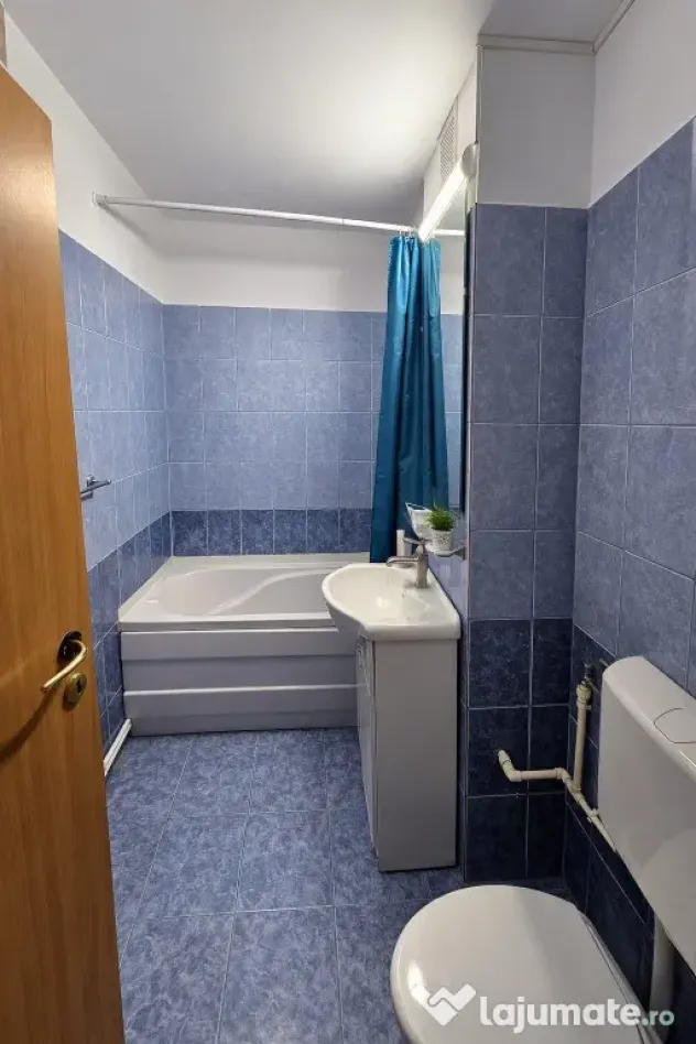 Poarta 6 , 3 camere decomandate