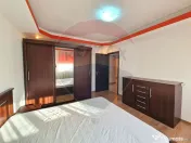 Apartament cu 4 camere de închiriat în zona 13 Septembr... 