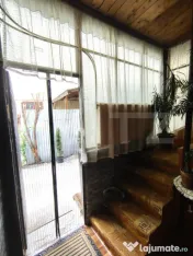 Casă zonă ultracentrală, curte comună, 50 mp, cu loc de 